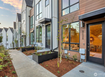 9746 A Holman Rd NW Seattle, WA 98117