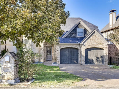 216 Hide A Way Dr Mabank, TX 75156