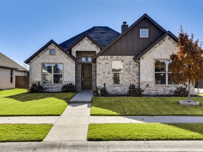 105 Steves Way Waxahachie, TX 75165