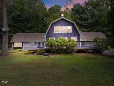 20 Chuck Foster Dr Hawley, PA 18428