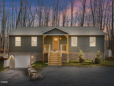 19 Tarot Ct Lake Ariel, PA 18436