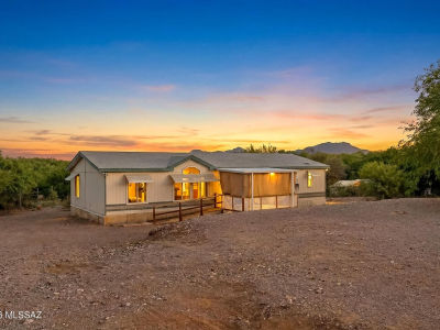 4851 W Arivaca Rd Amado, AZ 85645