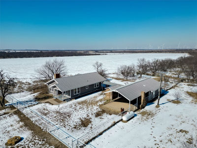 794 W Antelope Rd Windthorst, TX 76389