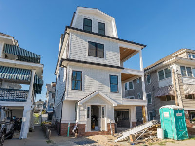 14 Gardens Rd Ocean City, NJ 08226