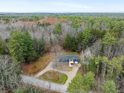 158 Lord Rd Buxton, ME 04093