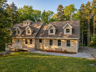 39 Shackletons Way Boothbay, ME 04537