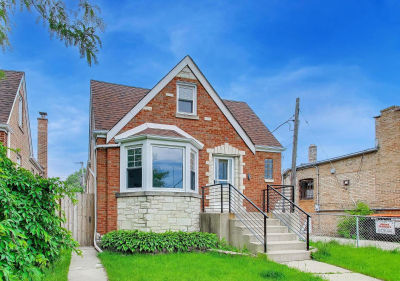 5718 N Parkside Ave Chicago, IL 60646
