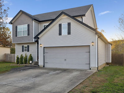 3742 Crisscross Ct Clarksville, TN 37040