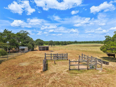 372 Hofferek Rd Rosanky, TX 78953