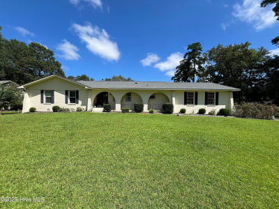 423 Edgewood Cir Whiteville, NC 28472