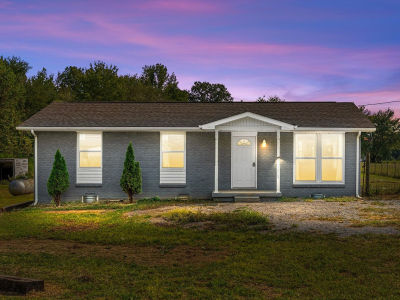 1912 Woodlawn Rd Clarksville, TN 37042