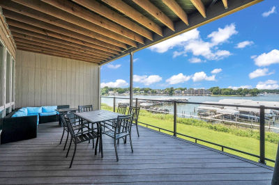 570 Linden Dr UNIT 203 Arnolds Park, IA 51331