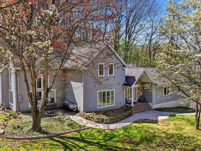 118 Nolan Rd Morganville, NJ 07751