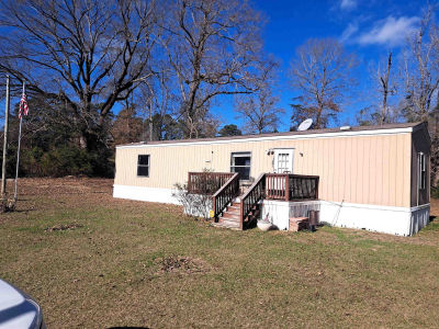 121 Woodlawn Ests Marshall, TX 75670