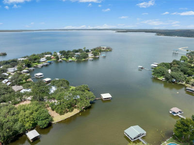 110 Island Lodges Ln Buchanan Dam, TX 78609
