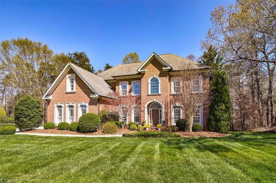 7626 Henson Forest Dr Summerfield, NC 27358