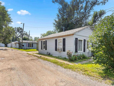 523 Sanford St East Peoria, IL 61611