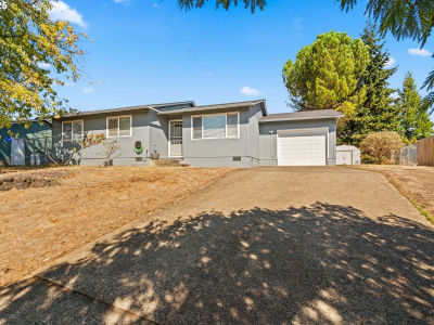 405 Corona Loop Rd Roseburg, OR 97471