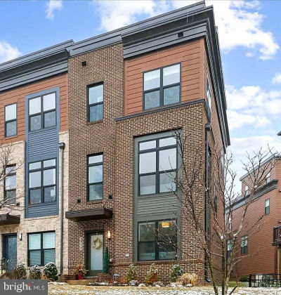 3717 Blue Lobelia Way Rockville, MD 20852