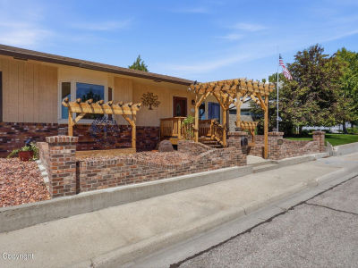 110 Forest Hill Way Newcastle, WY 82701
