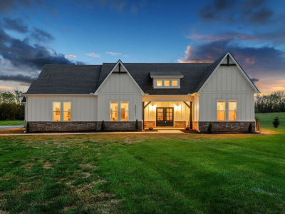 3001 Midland Acres Dr Bell Buckle, TN 37020