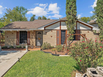 11055 Vailview Dr Houston, TX 77016