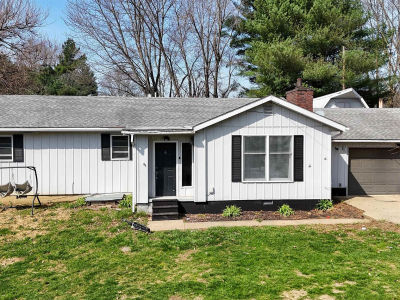 10 Walnut St Birdseye, IN 47513