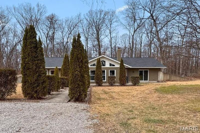 5063 Rock Rd Waterloo, IL 62298