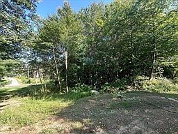 4 Brimfield Rd Warren, MA 01083