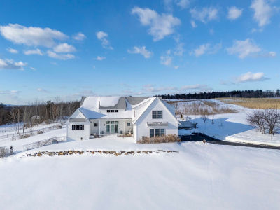 2 Nettie Way Londonderry, NH 03053