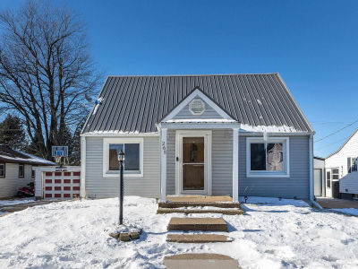 265 N Center St Dickeyville, WI 53808
