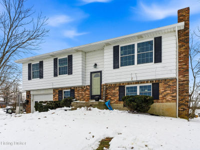907 Rhonda Ct Radcliff, KY 40160