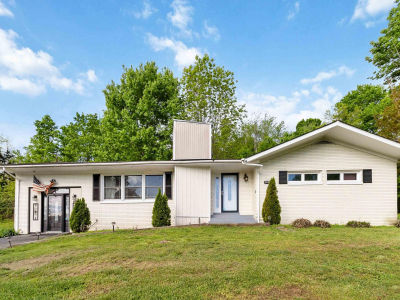 10031 South Hwy #27 Burnside, KY 42519