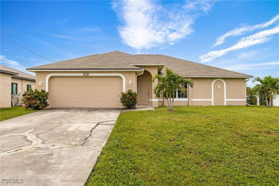 906 SW 11th Pl Cape Coral, FL 33991