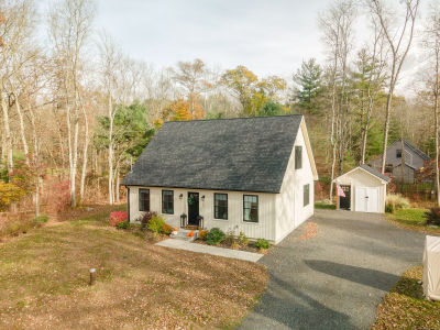 100 Squaw Rock Rd Moosup, CT 06354