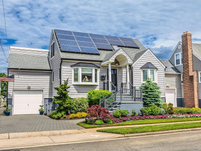 650 S 9th St Lindenhurst, NY 11757