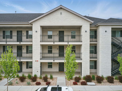 64 W 600 S #C205 Springville, UT 84663