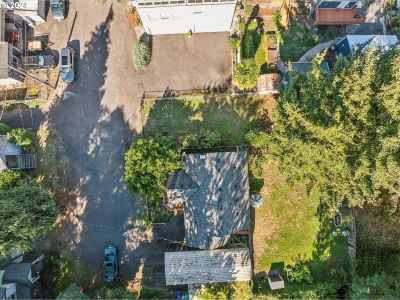 2 NE Bridgeton Rd Portland, OR 97211