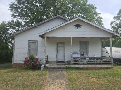 2 3rd St Inman, SC 29349