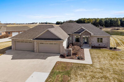 2345 Silveridge Dr Manitowoc, WI 54220