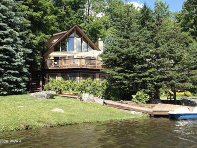 1086 Beaver Lake Dr Lake Ariel, PA 18436