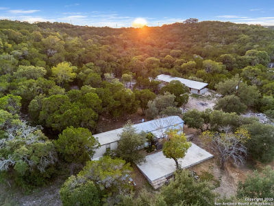 499 Private Road 180 Helotes, TX 78023