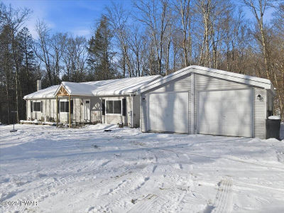 374 Fork Mountain Rd Equinunk, PA 18417