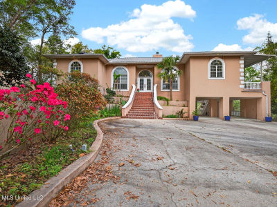 10418 Malahini Pl Diamondhead, MS 39525