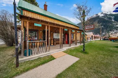 664 Greene St Silverton, CO 81433