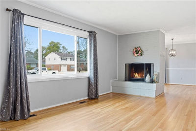 609 Birch Dr Newport News, VA 23601