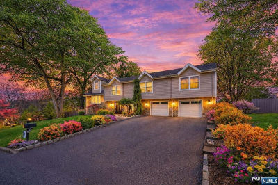 605 Gladys Ct Northvale, NJ 07647