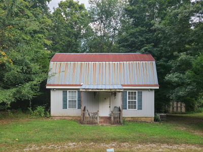 477 Leatherwood Lake Rd Stewart, TN 37175