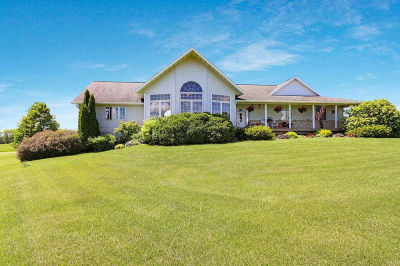 392 27th St New Auburn, WI 54757