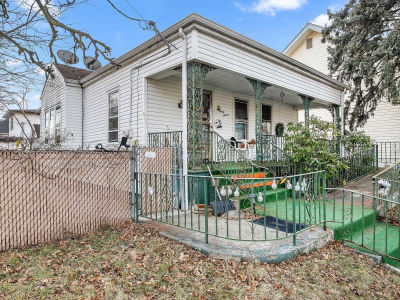 37 Raritan Rd Linden, NJ 07036